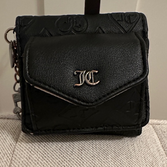 Juicy Couture Black Wallet - Picture 11 of 17